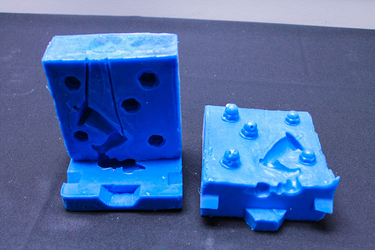 Completed 3-part leg mold