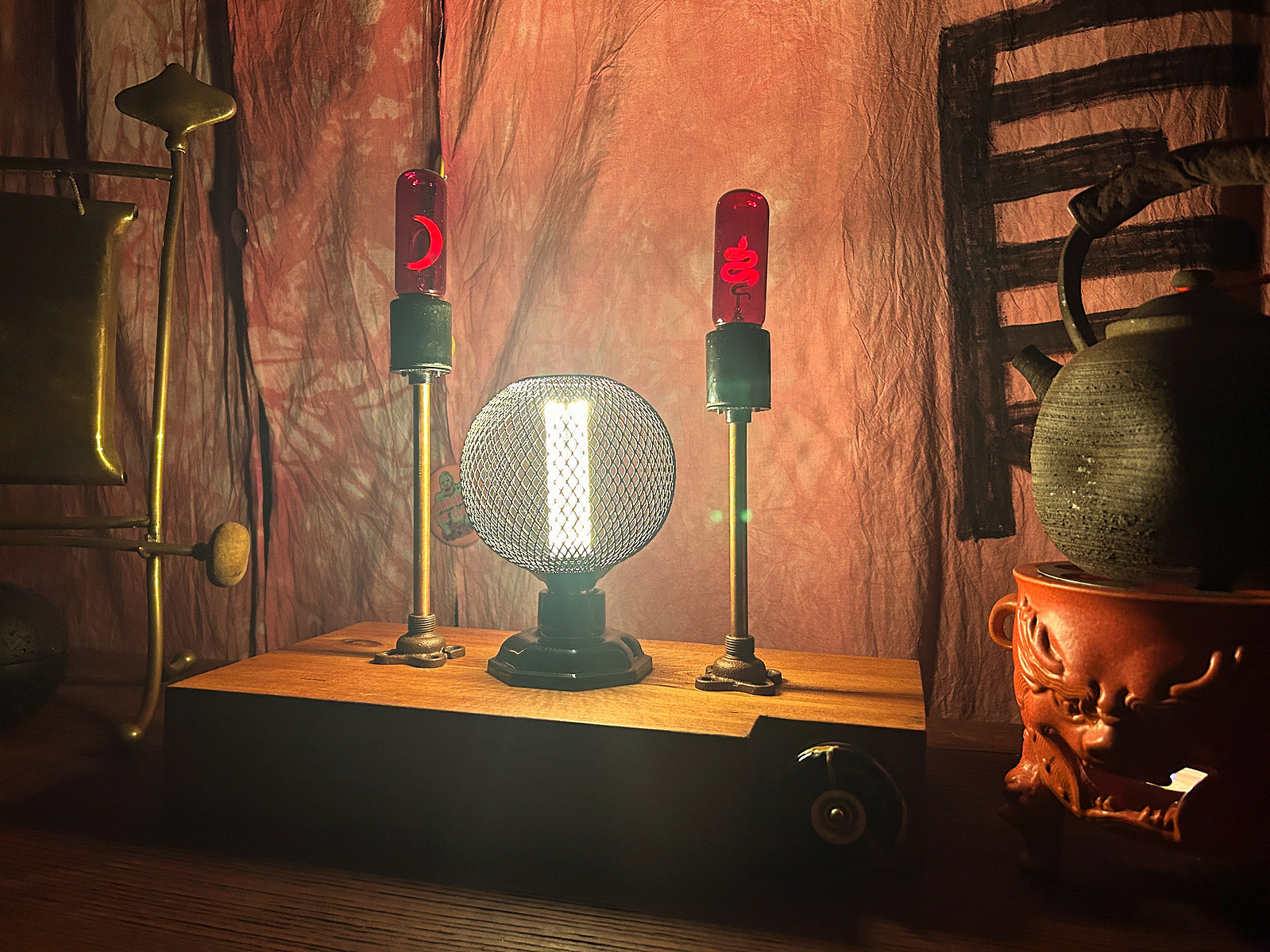 Finished lamp with specialty bulbs