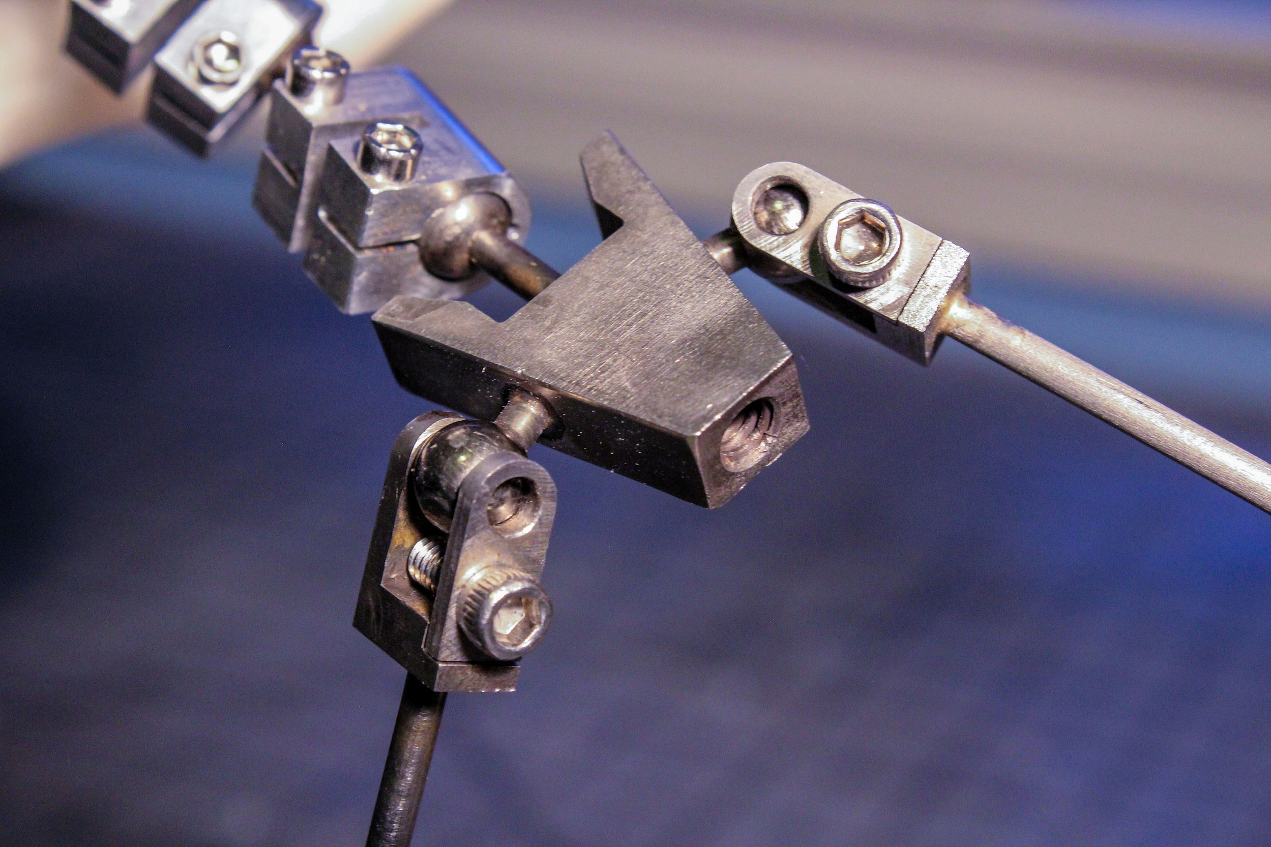 Pelvis with tie-down